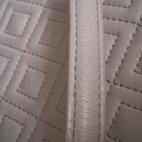 Quilted Leather Chain Bag - Picture 8 of 8